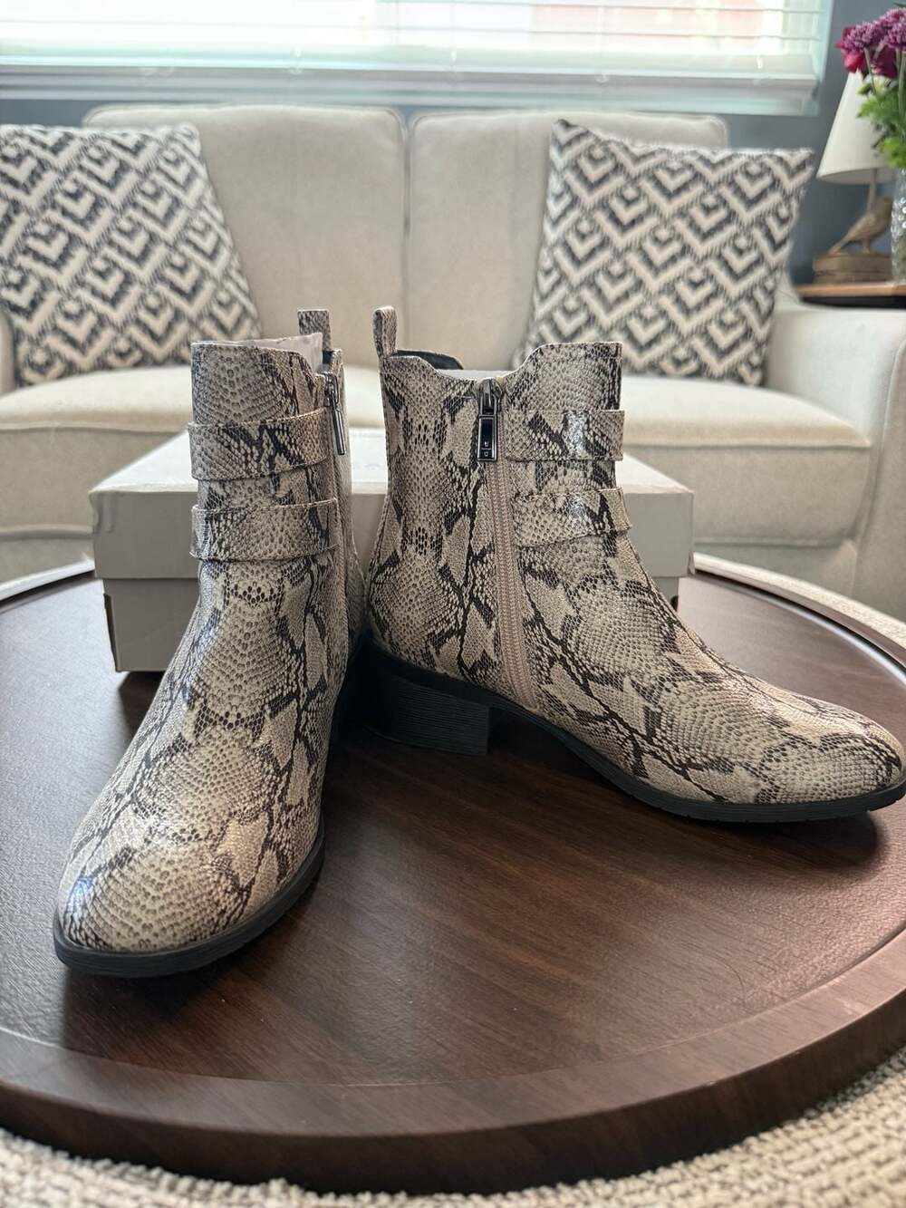 Kenneth Cole Reaction Salt Biker Jewel Snake Print Ankle Boots Size 5.5